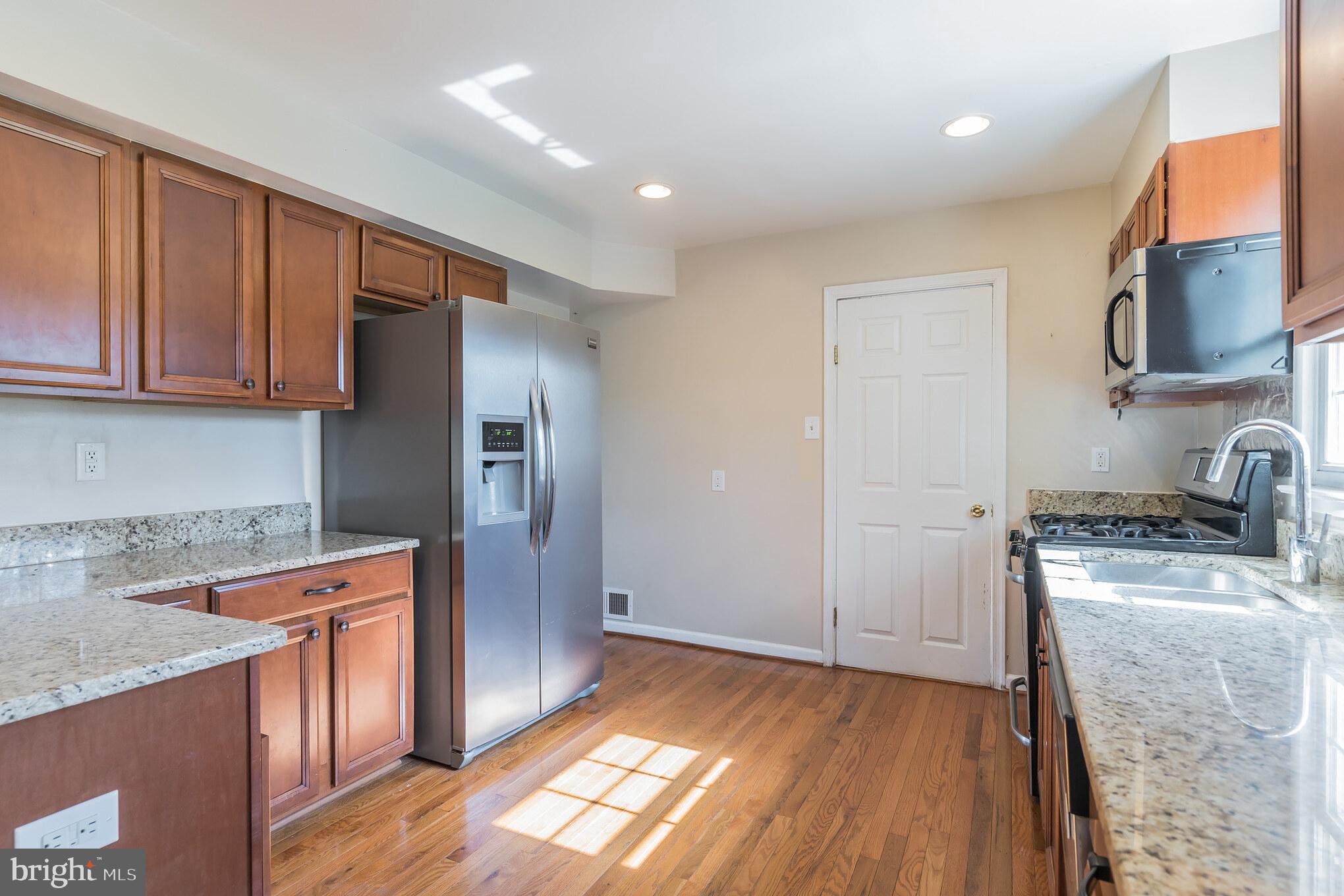 4013 Lees Corner Road Chantilly, VA 20151 - Photo 7 of 31