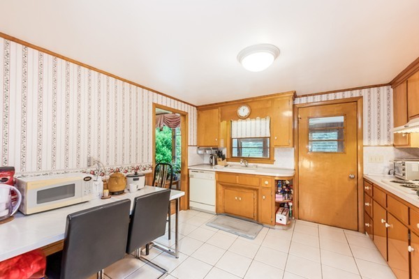 30 Fleming Road Malden, MA 02148 - Photo 9 of 24 Gallery Image 9