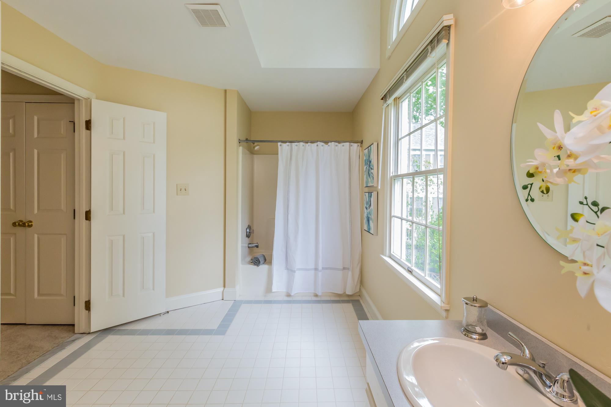 107 River Road Wilmington, DE 19809 - Photo 37 of 44 Master Bath