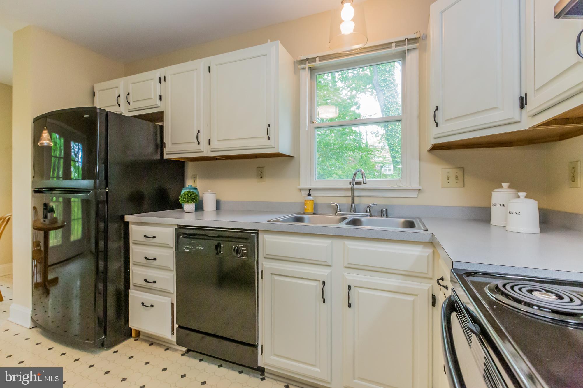 107 River Road Wilmington, DE 19809 - Photo 7 of 44 Kitchen