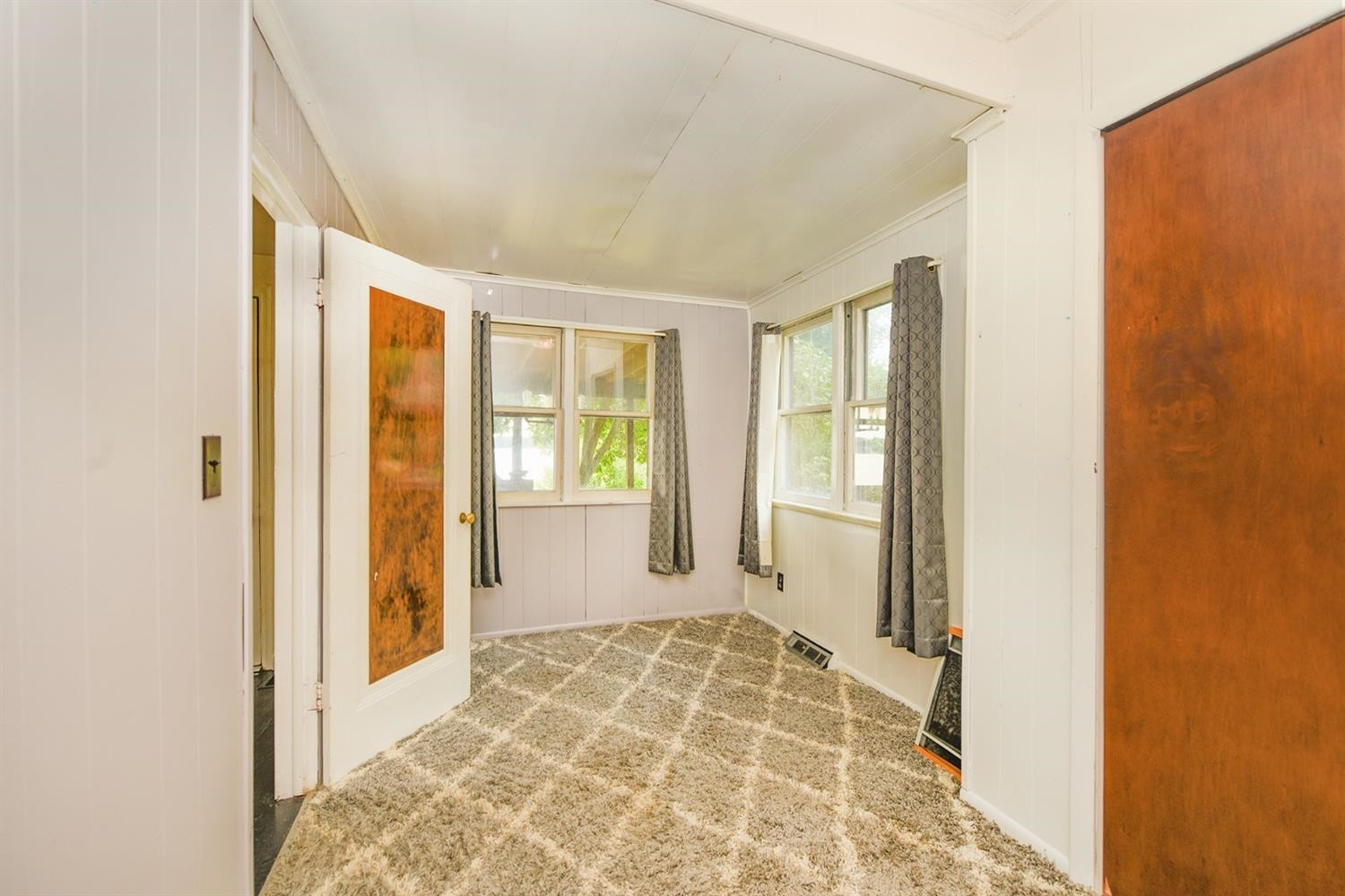 954 Ridge Court Chelsea, MI 48118 - Photo 8 of 10 Photo 8