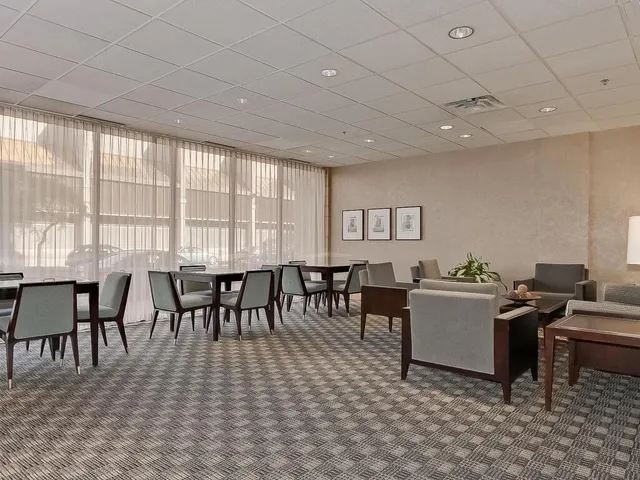 $2,495 | 1200 Nicollet Mall, Unit 215, Minneapolis, MN 55403