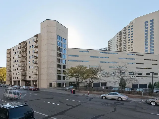 $2,495 | 1200 Nicollet Mall, Unit 215, Minneapolis, MN 55403