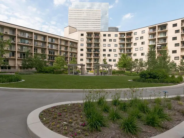 $2,495 | 1200 Nicollet Mall, Unit 215, Minneapolis, MN 55403