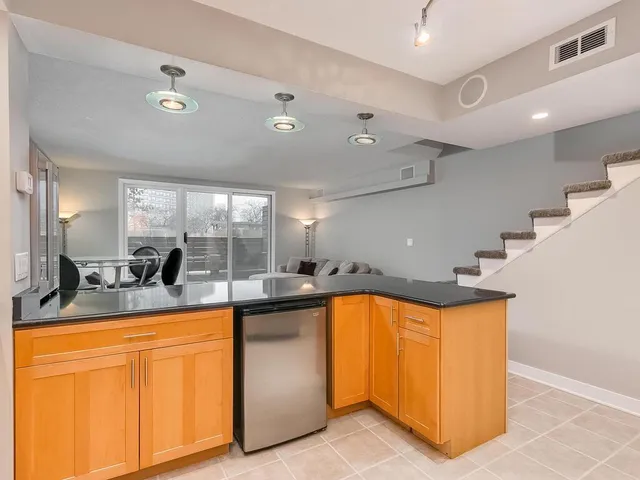 $2,495 | 1200 Nicollet Mall, Unit 215, Minneapolis, MN 55403