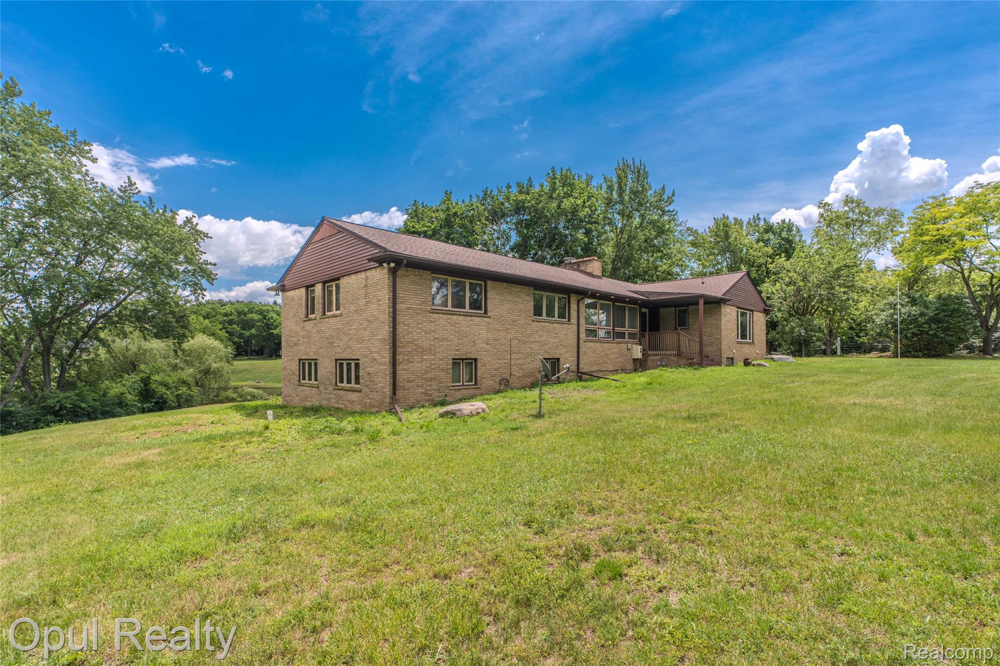 6455 Norham Road Bloomfield Hills, MI 48301 - Photo 3 of 93 002_80.jpg
