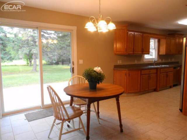 6240 Calkins Road Flint, MI 48532 - Photo 8 of 45 20442667-7.JPG