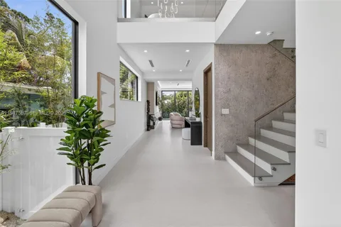 $2,499,000 | 604 Southwest 7th Street, Fort Lauderdale, FL 33315