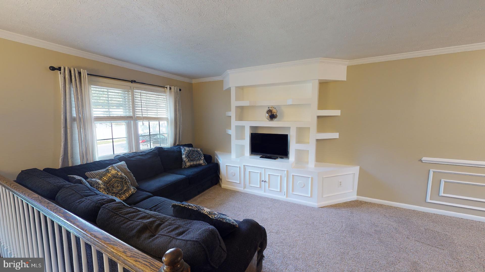 7955 East Shore Road Pasadena, MD 21122 - Photo 3 of 31 Gallery Image 3