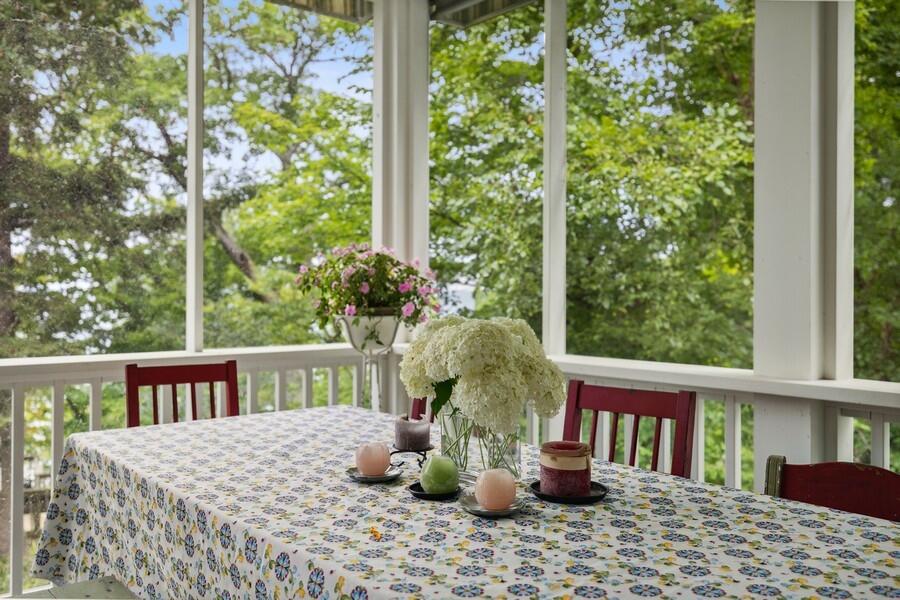 15202 Lakeshore Road Lakeside, MI 49116 - Photo 26 of 60 26_15202LakeshoreRd_97002_AlfrescoDining