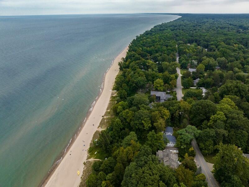 15202 Lakeshore Road Lakeside, MI 49116 - Photo 4 of 60 04_15202LakeshoreRd_900015_MagnificentSa