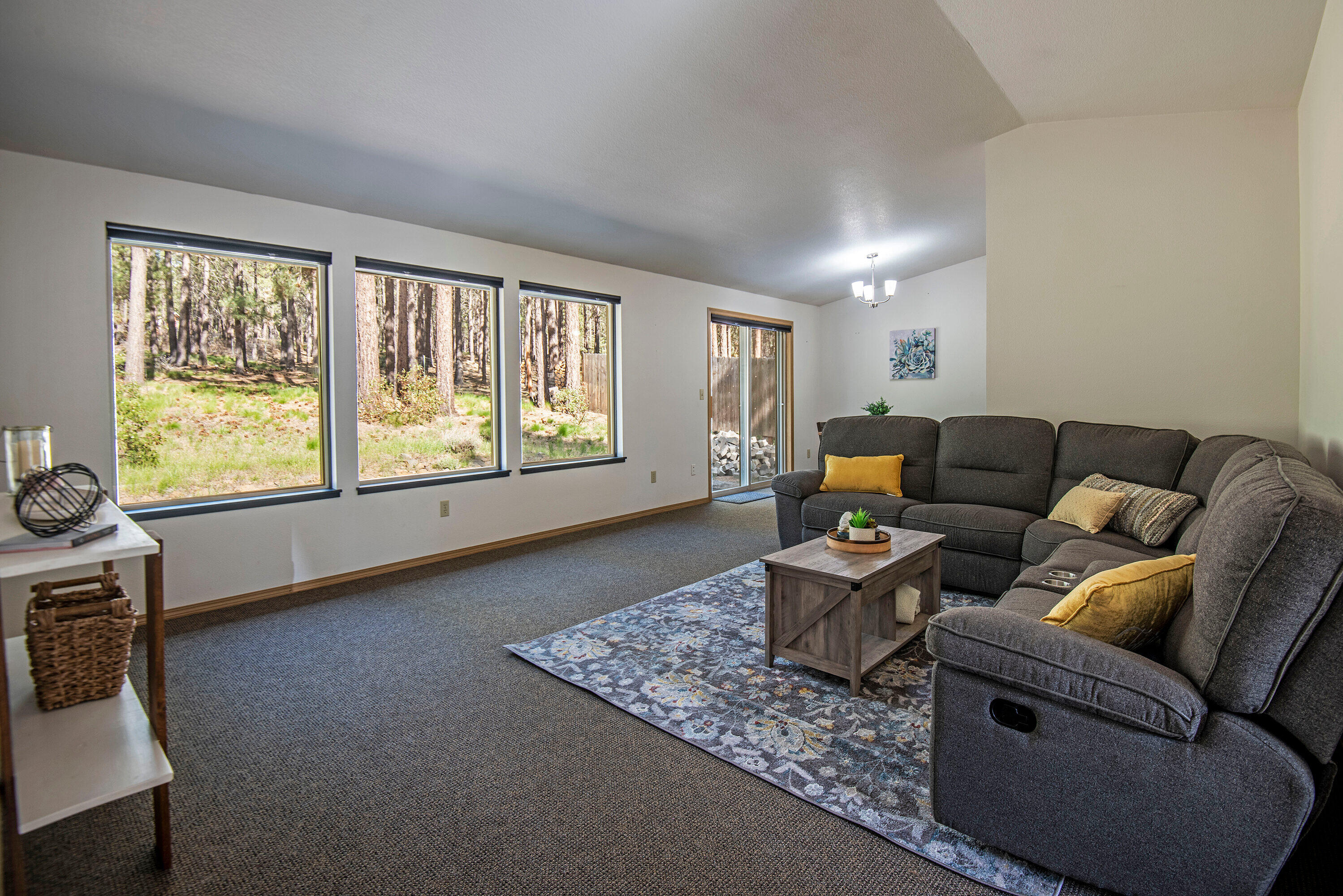 60160 Agate Road Bend, OR 97702 - Photo 3 of 19 Gallery Image 3