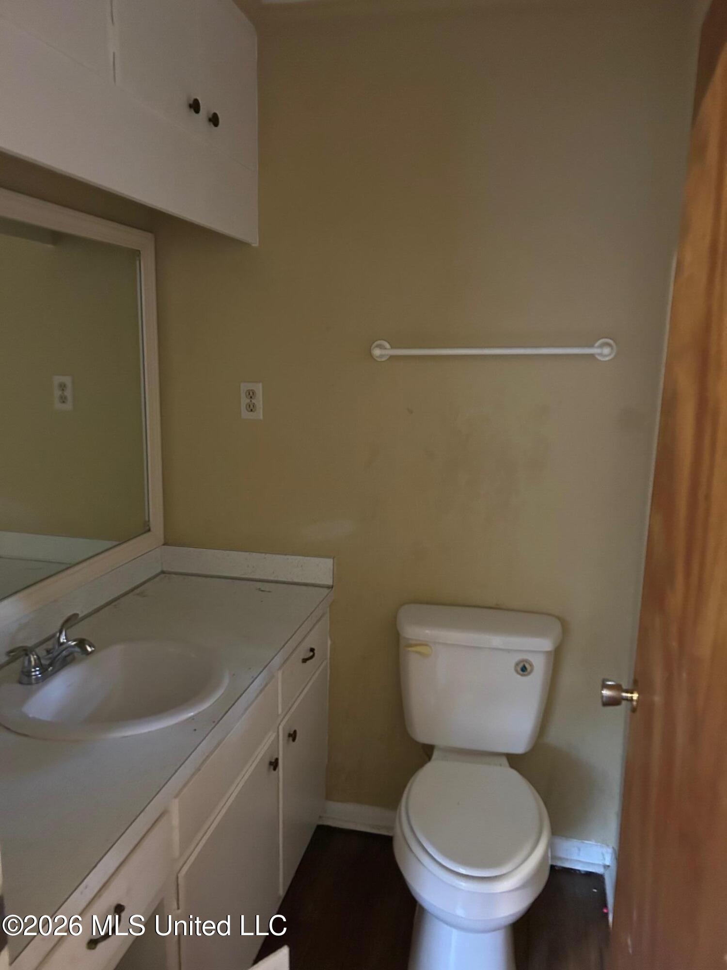 2261 Sloane Street Jackson, MS 39204 - Photo 10 of 11 Bathroom 2
