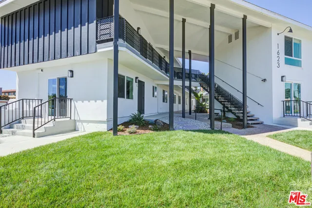 $2,491 | 1623 Arlington Avenue, Unit B, Torrance, CA 90501