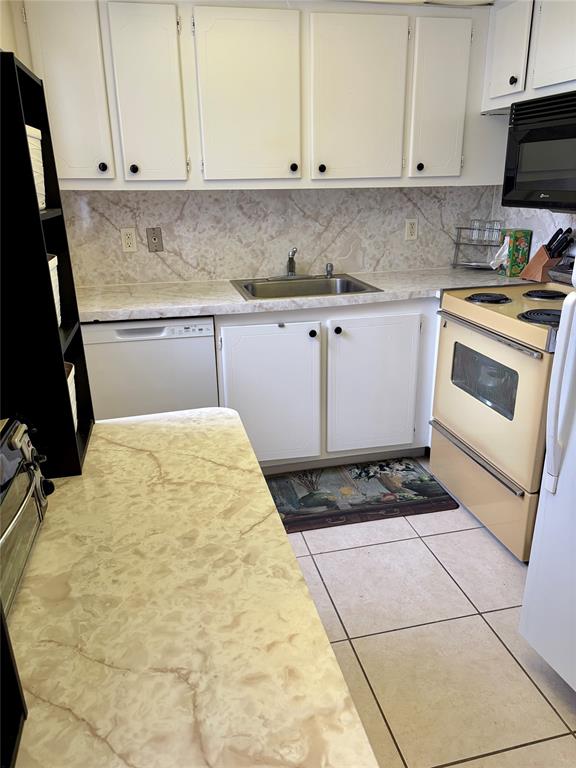 69 Harwood Crescent, Unit 69 Deerfield Beach, FL 33442 - Photo 17 of 25