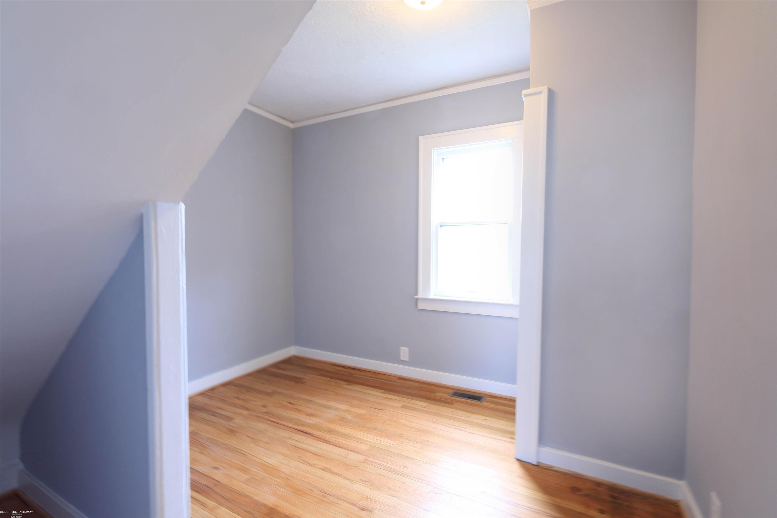 29447 Kelly Road, Unit APARTMENT A Roseville, MI 48066 - Photo 36 of 41