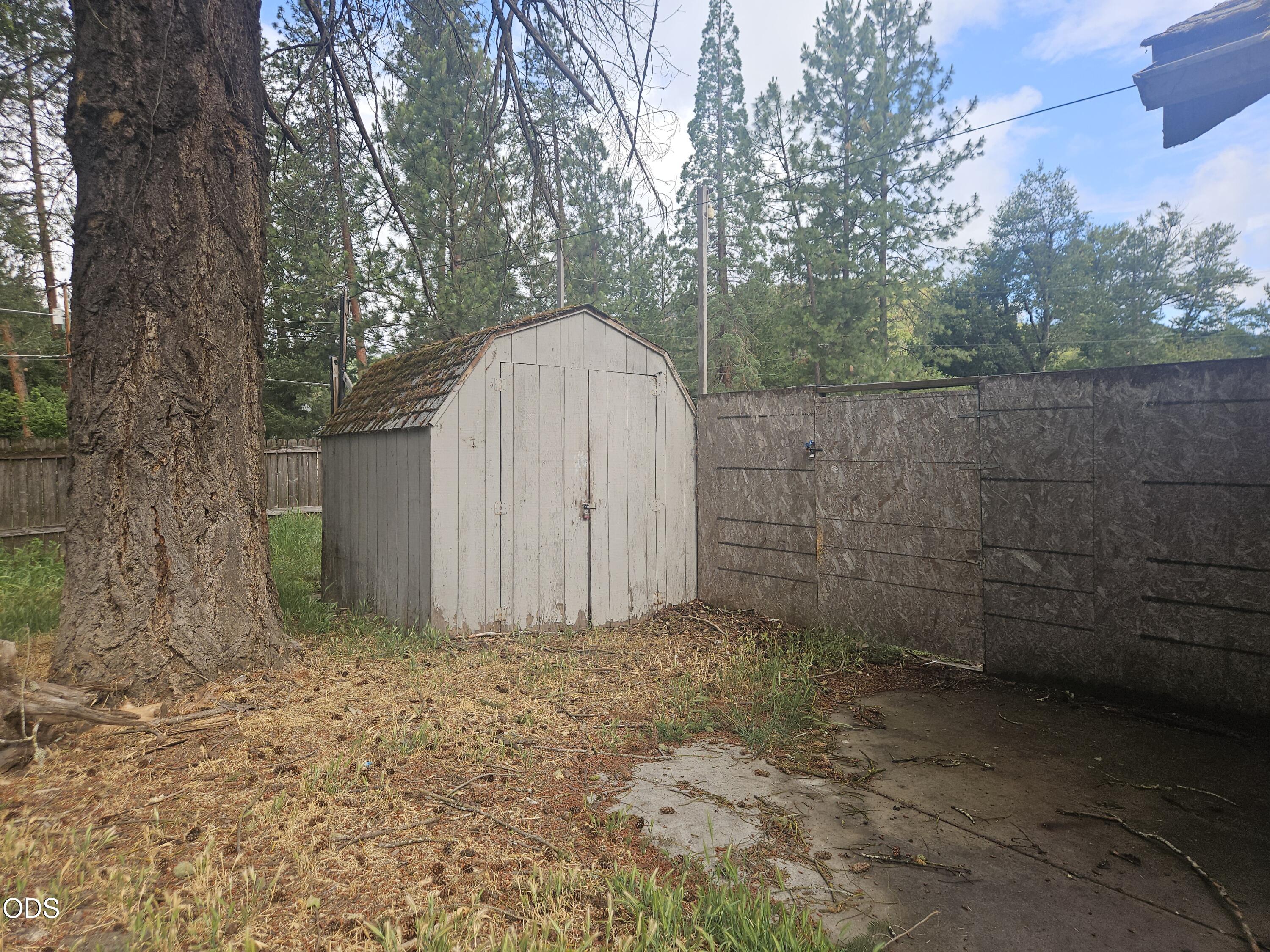 2062 Lampman Road Gold Hill, OR 97525 - Photo 17 of 22