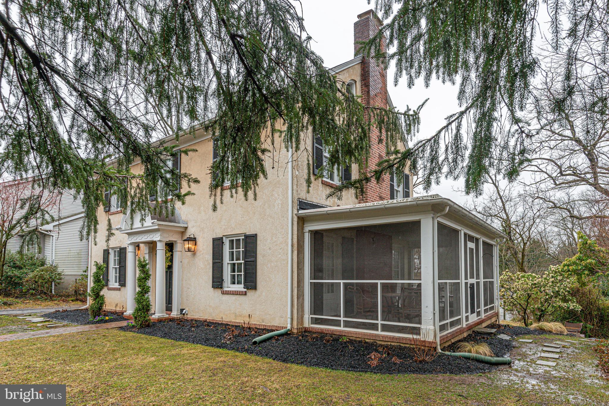 13 Englewood Road Baltimore, MD 21210 - Photo 3 of 63