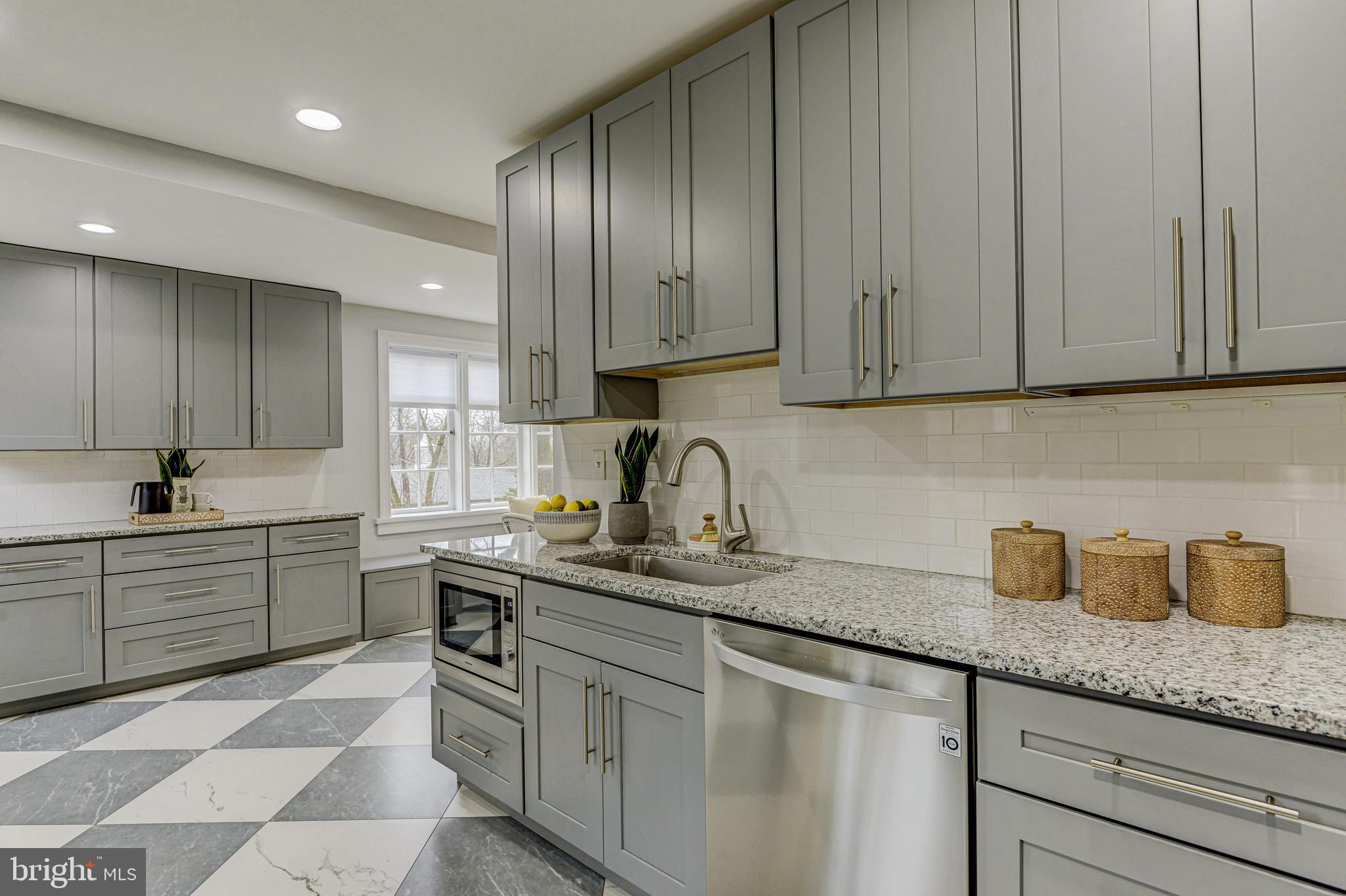 13 Englewood Road Baltimore, MD 21210 - Photo 36 of 63