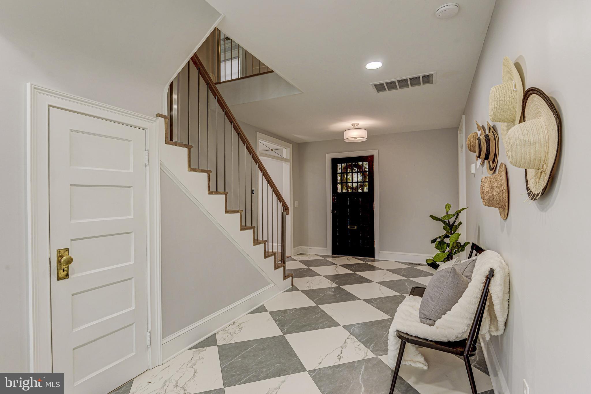 13 Englewood Road Baltimore, MD 21210 - Photo 7 of 63