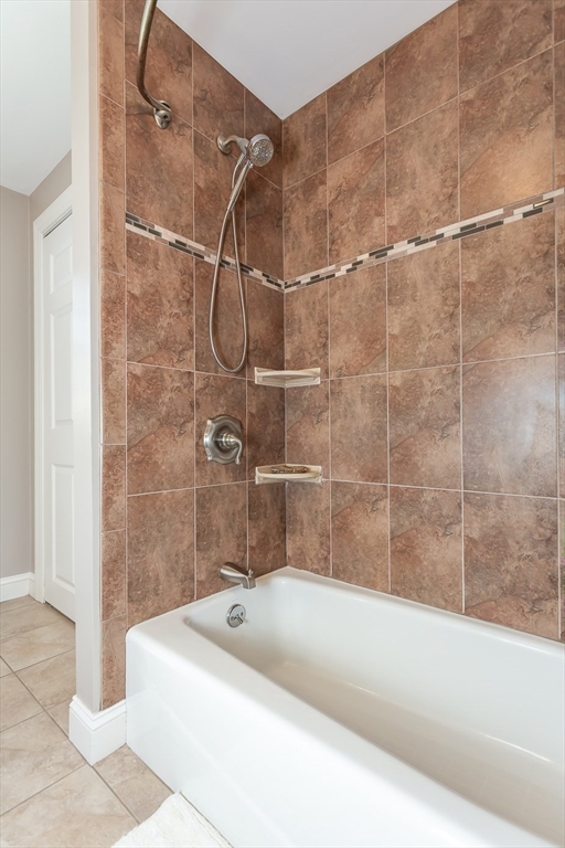 12 Elderberry Drive Acushnet, MA 02743 - Photo 20 of 41 a bathroom with a white bath tub