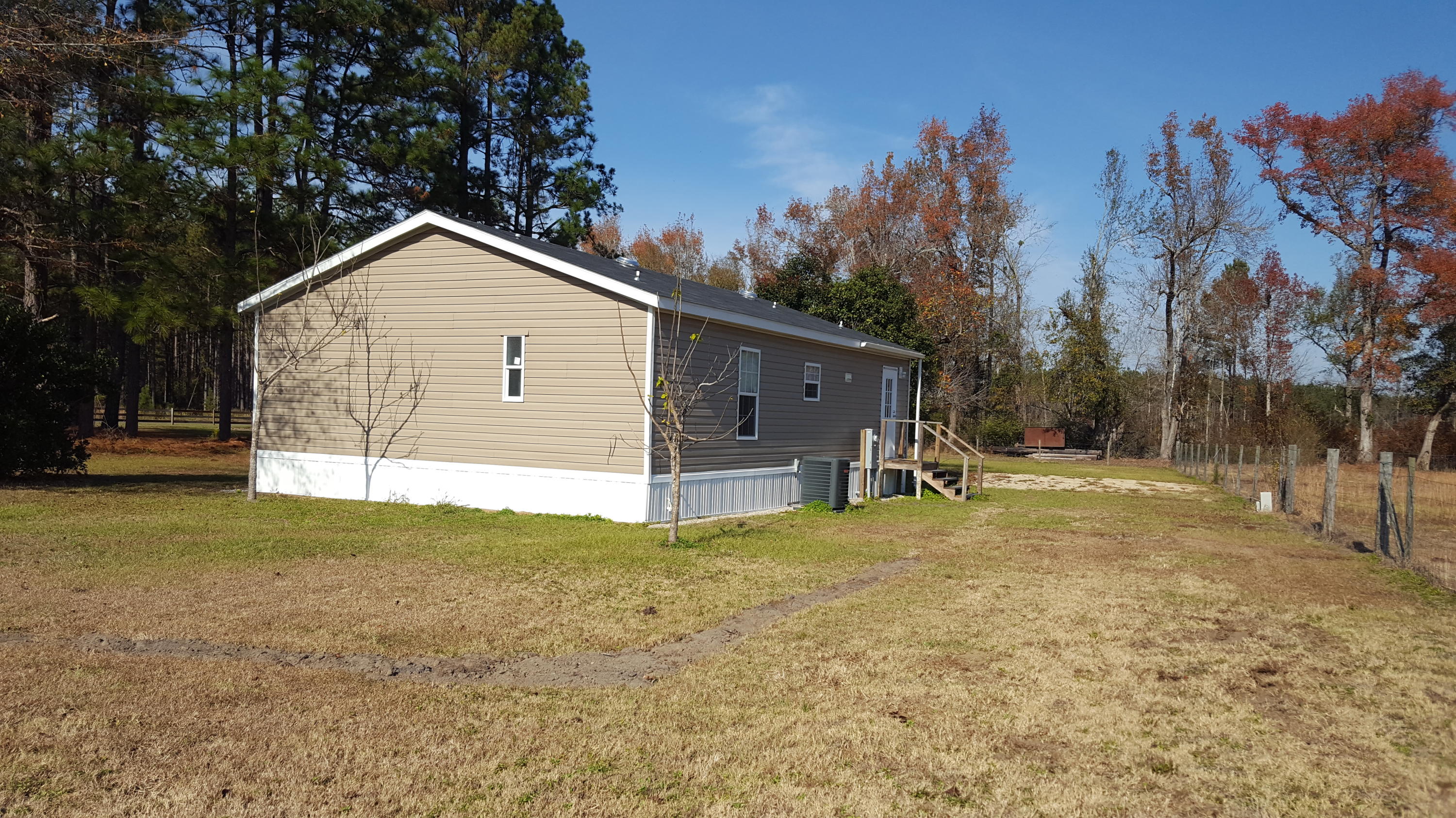 468 Strickland Farm Road Smoaks, SC 29481 - Photo 23 of 71 373