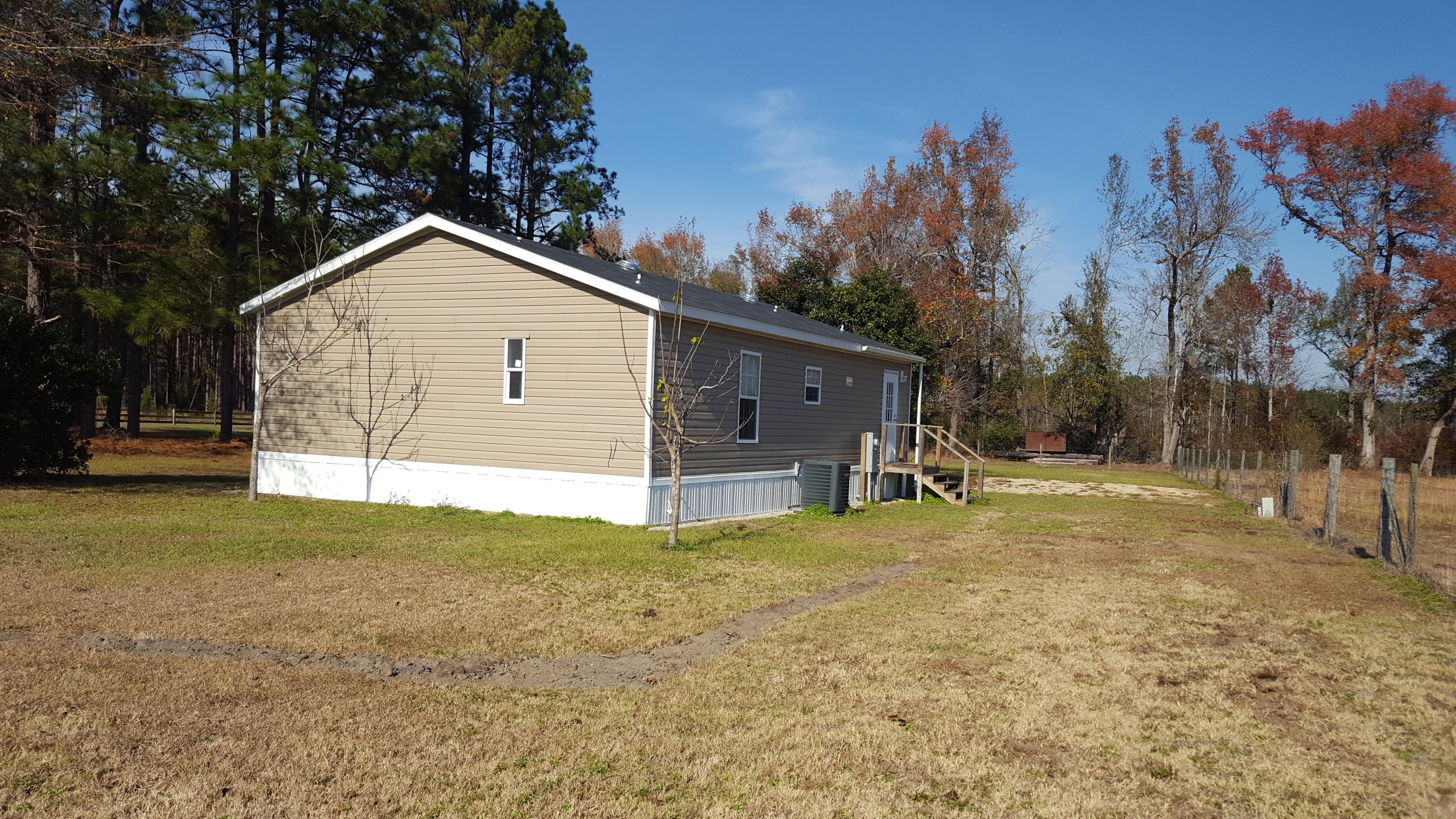 468 Strickland Farm Road Smoaks, SC 29481 - Photo 24 of 71 372