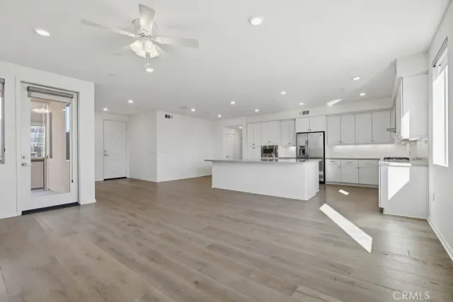 $4,995 | 130 Tribeca, Irvine, CA 92606