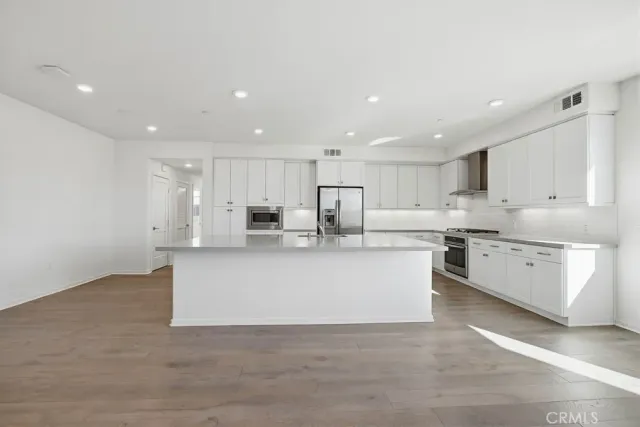 $4,995 | 130 Tribeca, Irvine, CA 92606