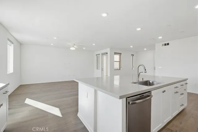 $4,995 | 130 Tribeca, Irvine, CA 92606