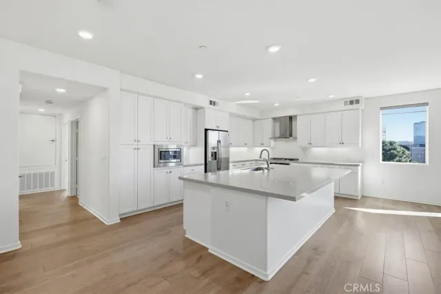 $4,995 | 130 Tribeca, Irvine, CA 92606