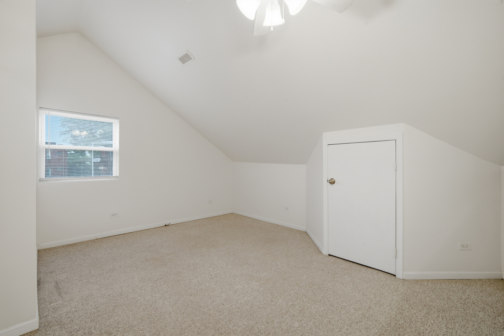 114 North Lancaster Street Mount Prospect, IL 60056 - Photo 12 of 29