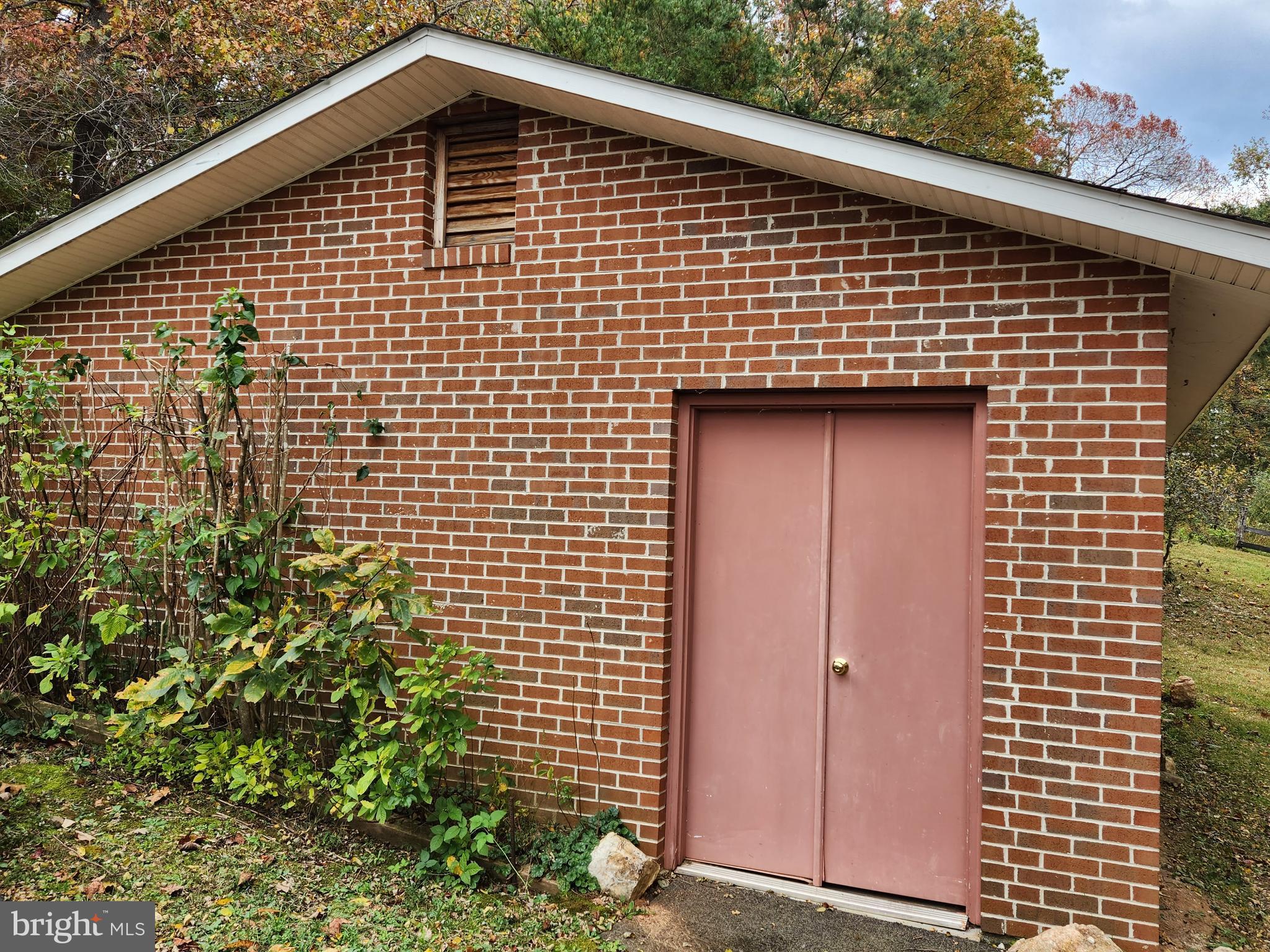 372 Tiger Valley Road Washington, VA 22747 - Photo 11 of 64 Gallery Image 11