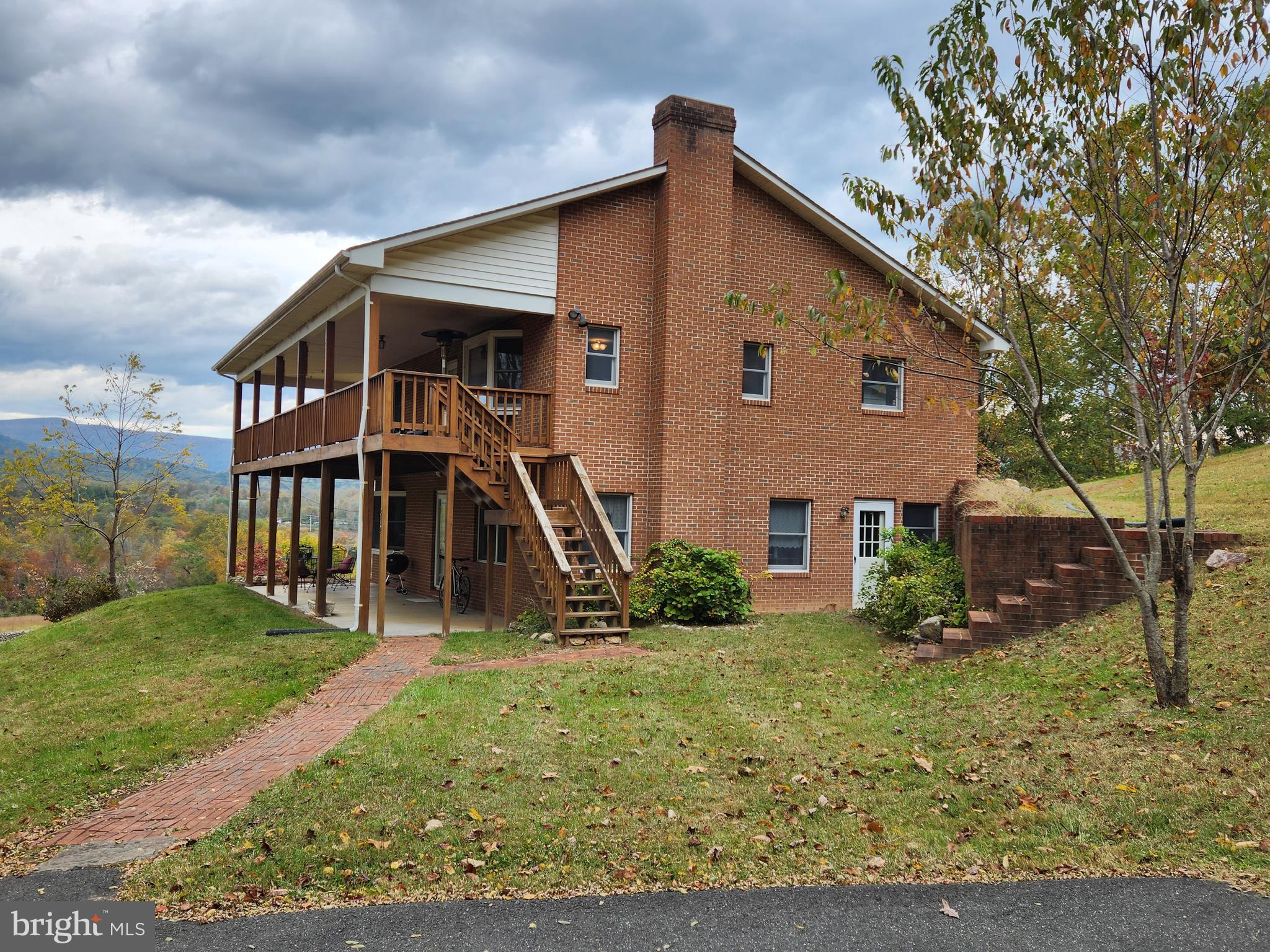 372 Tiger Valley Road Washington, VA 22747 - Photo 3 of 64 Gallery Image 3