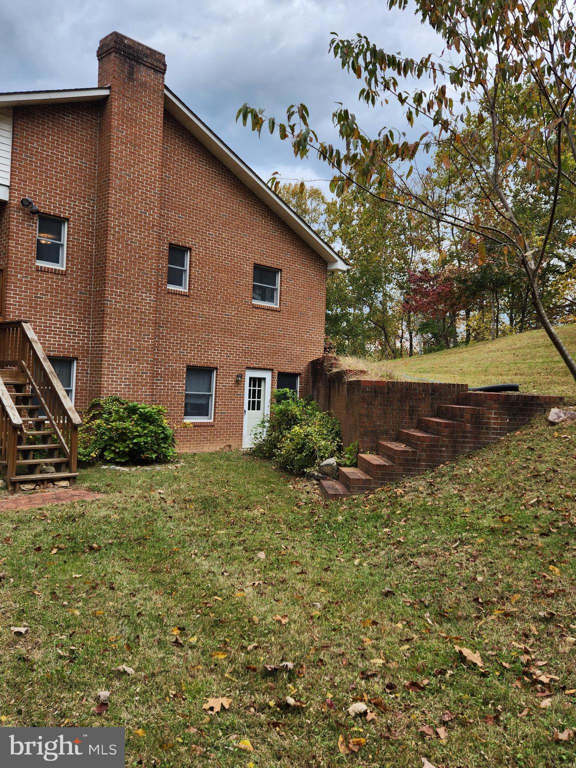 372 Tiger Valley Road Washington, VA 22747 - Photo 4 of 64 Gallery Image 4