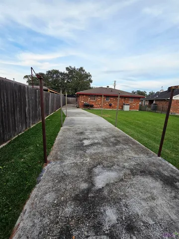 $1,800 | 119 Jay Street, Belle Chasse, LA 70037