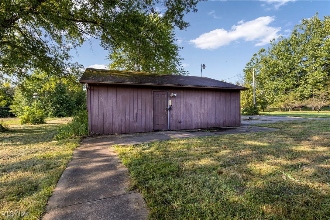 10459 Cable Line Road Newton Falls, OH 44444 - Photo 42 of 44
