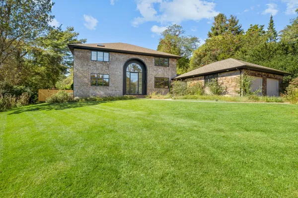 $75,000 | 15 Atterbury Road, Southampton, NY 11968