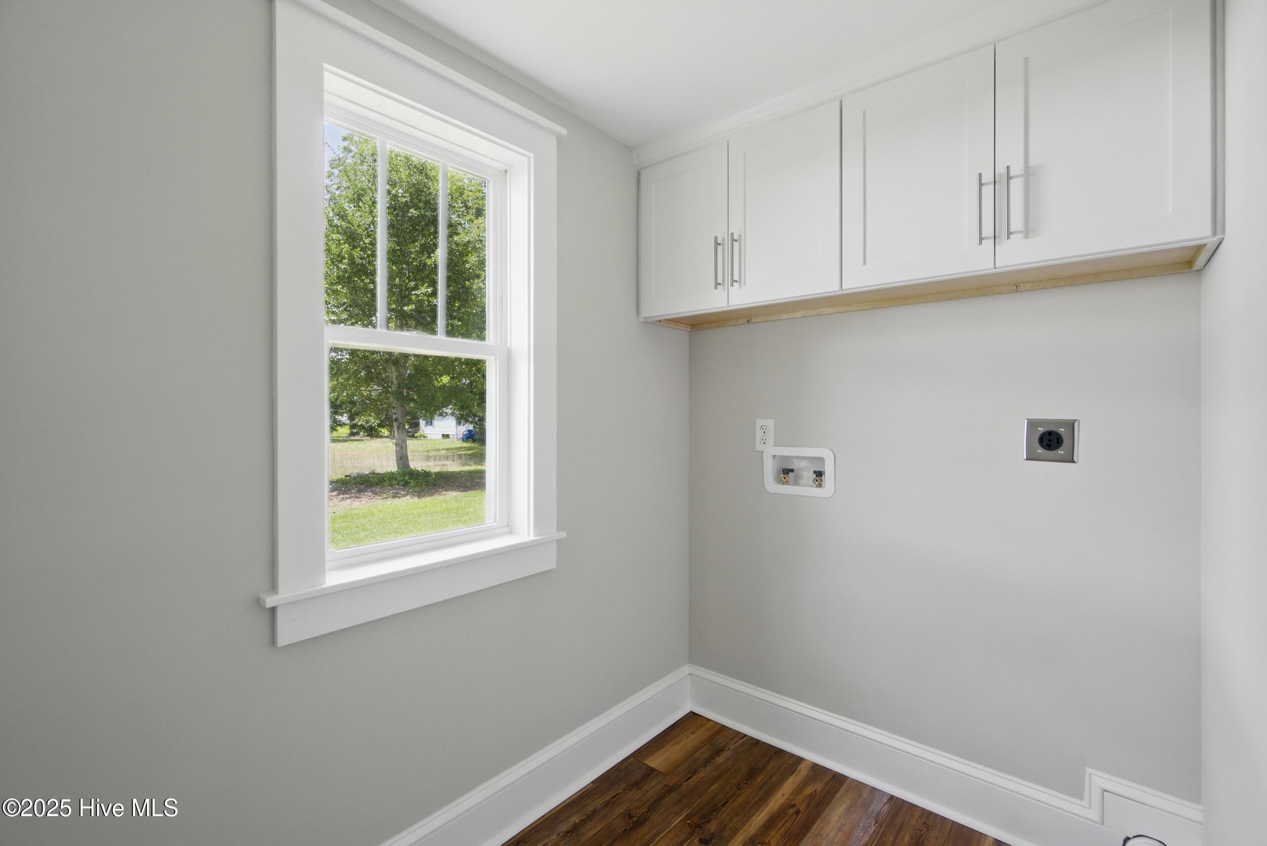 257 Evans-Bass Road Edenton, NC 27932 - Photo 30 of 51 Laundry Room- Cabinets
