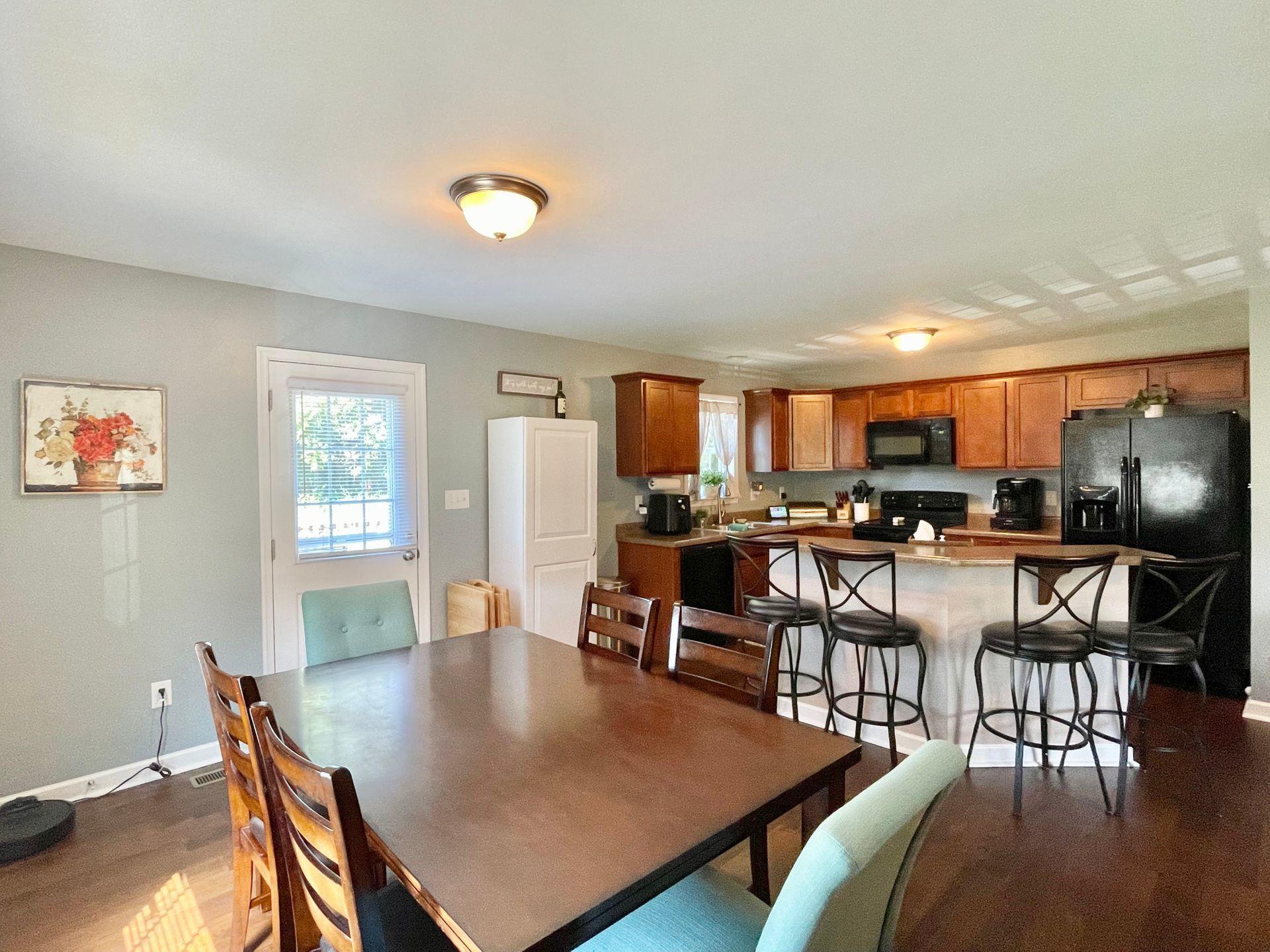 51 Fields Avenue Blue Ridge, VA 24064 - Photo 16 of 69 Dining Area - Kitchen