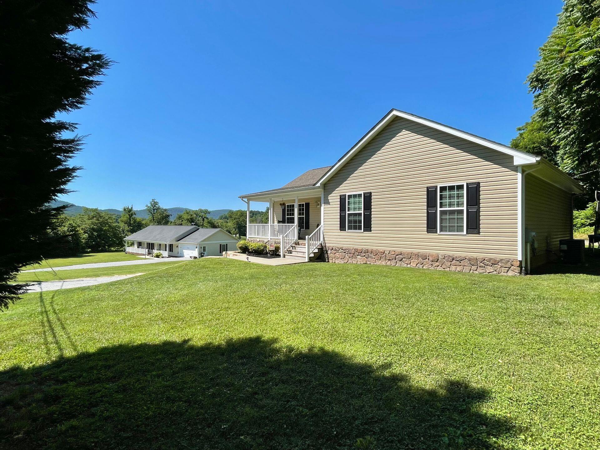 51 Fields Avenue Blue Ridge, VA 24064 - Photo 67 of 69 Front View