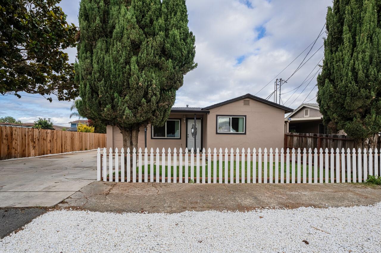420-front Bridgevale Road Hollister, CA 95023 - Photo 2 of 36 Gallery Image 2