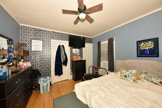 $489,000 | 2928 North Farwell Avenue, Unit 2930, Milwaukee, WI 53211