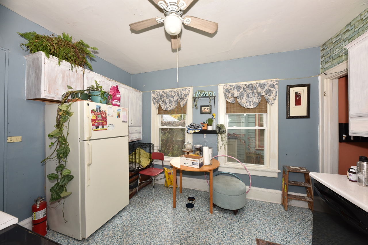 2928 North Farwell Avenue, Unit 2930 Milwaukee, WI 53211 - Photo 2 of 43 Photo 3