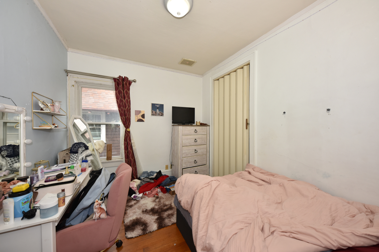 2928 North Farwell Avenue, Unit 2930 Milwaukee, WI 53211 - Photo 22 of 43 Photo 34