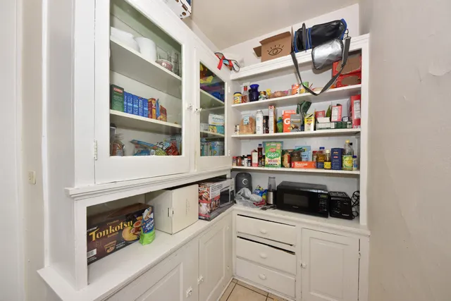 $489,000 | 2928 North Farwell Avenue, Unit 2930, Milwaukee, WI 53211