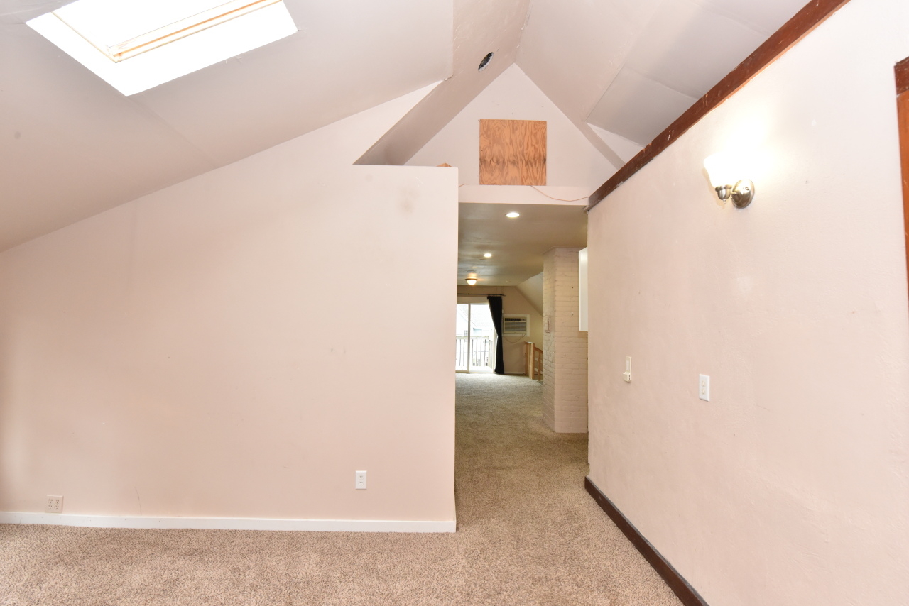 2928 North Farwell Avenue, Unit 2930 Milwaukee, WI 53211 - Photo 35 of 43 Photo 52