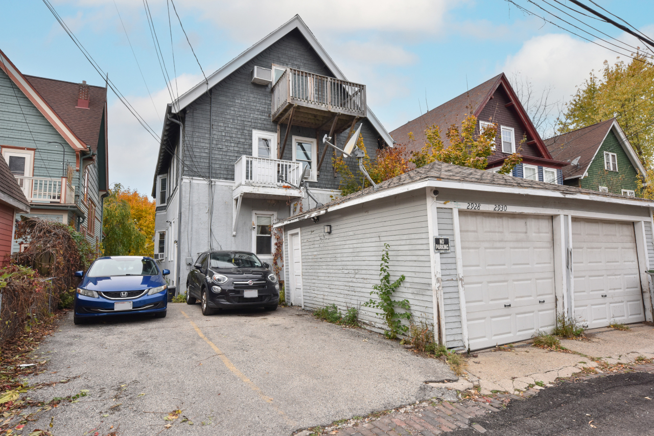 2928 North Farwell Avenue, Unit 2930 Milwaukee, WI 53211 - Photo 41 of 43 Photo 53