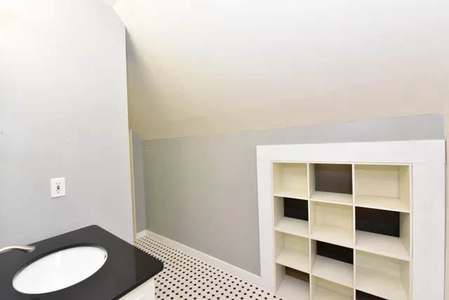 $489,000 | 2928 North Farwell Avenue, Unit 2930, Milwaukee, WI 53211