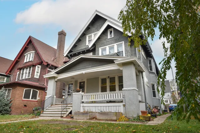 $489,000 | 2928 North Farwell Avenue, Unit 2930, Milwaukee, WI 53211